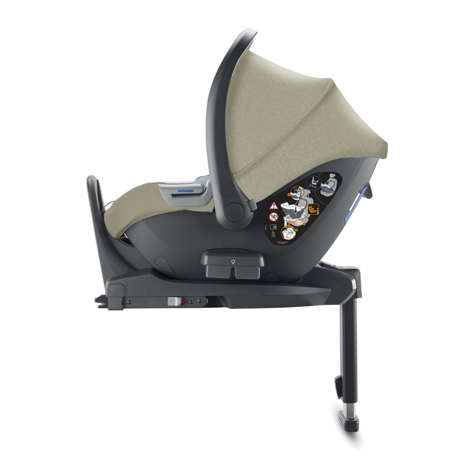 Darwin base with car seat fitted